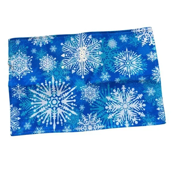 Snowflake Pattern Blue Cloth Napkin Set of 6 NWOT - Picture 2 of 3